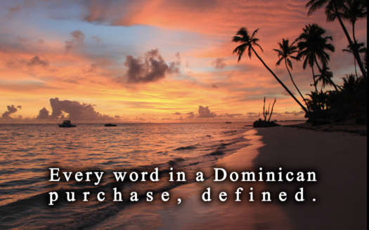 Dominican Certificado de Título and deslinde survey plan laid out with the key terms labelled
